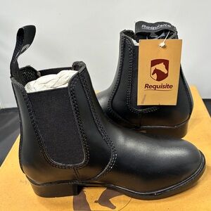 Requisite Aspen Jodhpur Boots Child Black Size US 11 C


Mark on boot